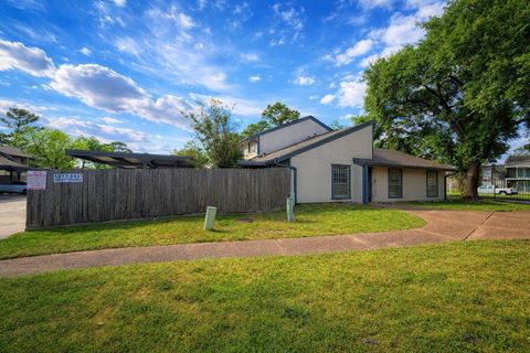Tiny photo for 5817 W Tidwell Road, Houston, TX 77092 (MLS # 22649907)