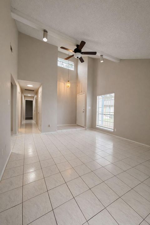 Tiny photo for 5817 W Tidwell Road, Houston, TX 77092 (MLS # 22649907)