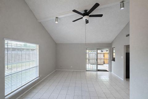 Tiny photo for 5817 W Tidwell Road, Houston, TX 77092 (MLS # 22649907)