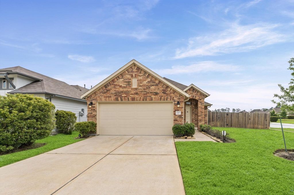 Photo of 2702 Meadow View Lane, Conroe, TX 77385 (MLS # 14808415)