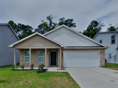 Homes For Rent - 10050 Cerritos Drive<br/> Conroe, TX 77306