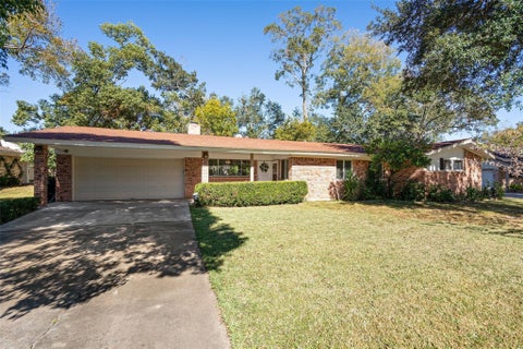 Photo of 9214 Bronco Drive, Houston, TX 77055 (MLS # 15078337)