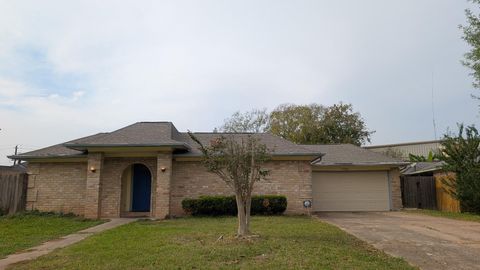 Photo of 7706 Winter Glen Lane, Houston, TX 77072 (MLS # 8012010)