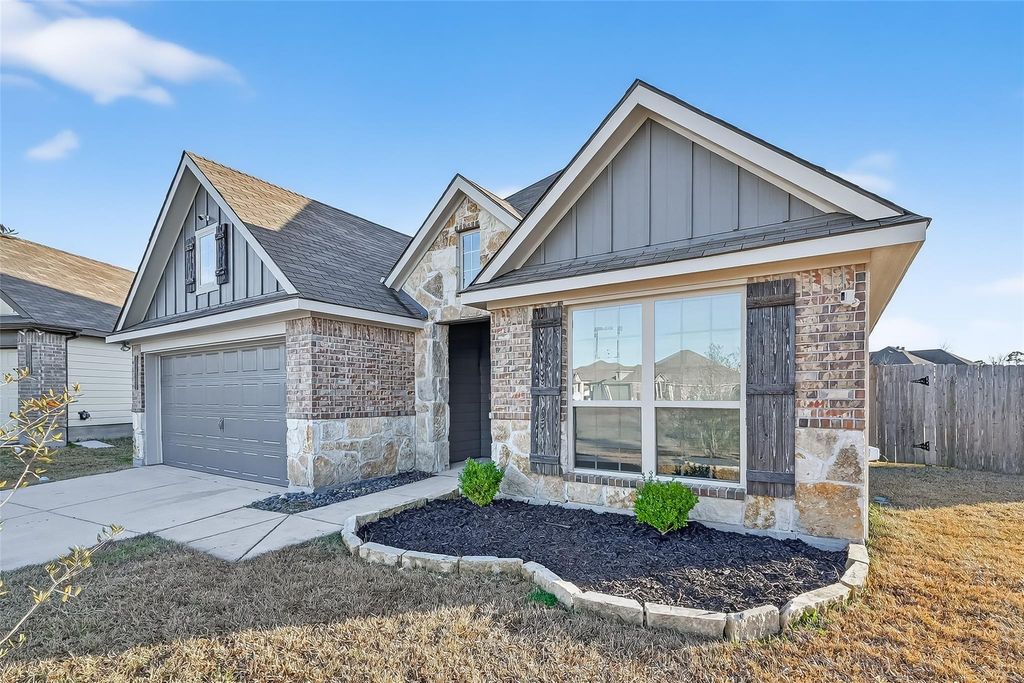 Photo of 151 Scenic Hills Court, Montgomery, TX 77356 (MLS # 52983390)