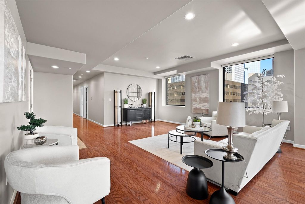 Photo of 914 Main Street #1902, Houston, TX 77002 (MLS # 29665257)