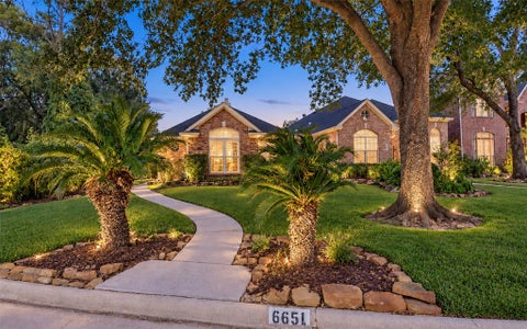 Photo of 6651 Camptown Circle, Houston, TX 77069 (MLS # 79319431)