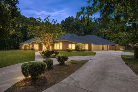 Photo of 910 Commons Way Court, Huffman, TX 77336 (MLS # 92464184)