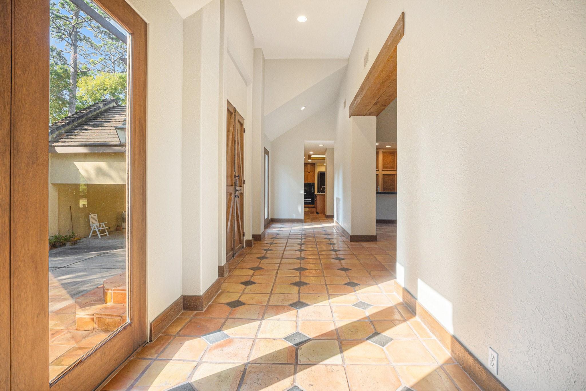 4 Del Oro Court