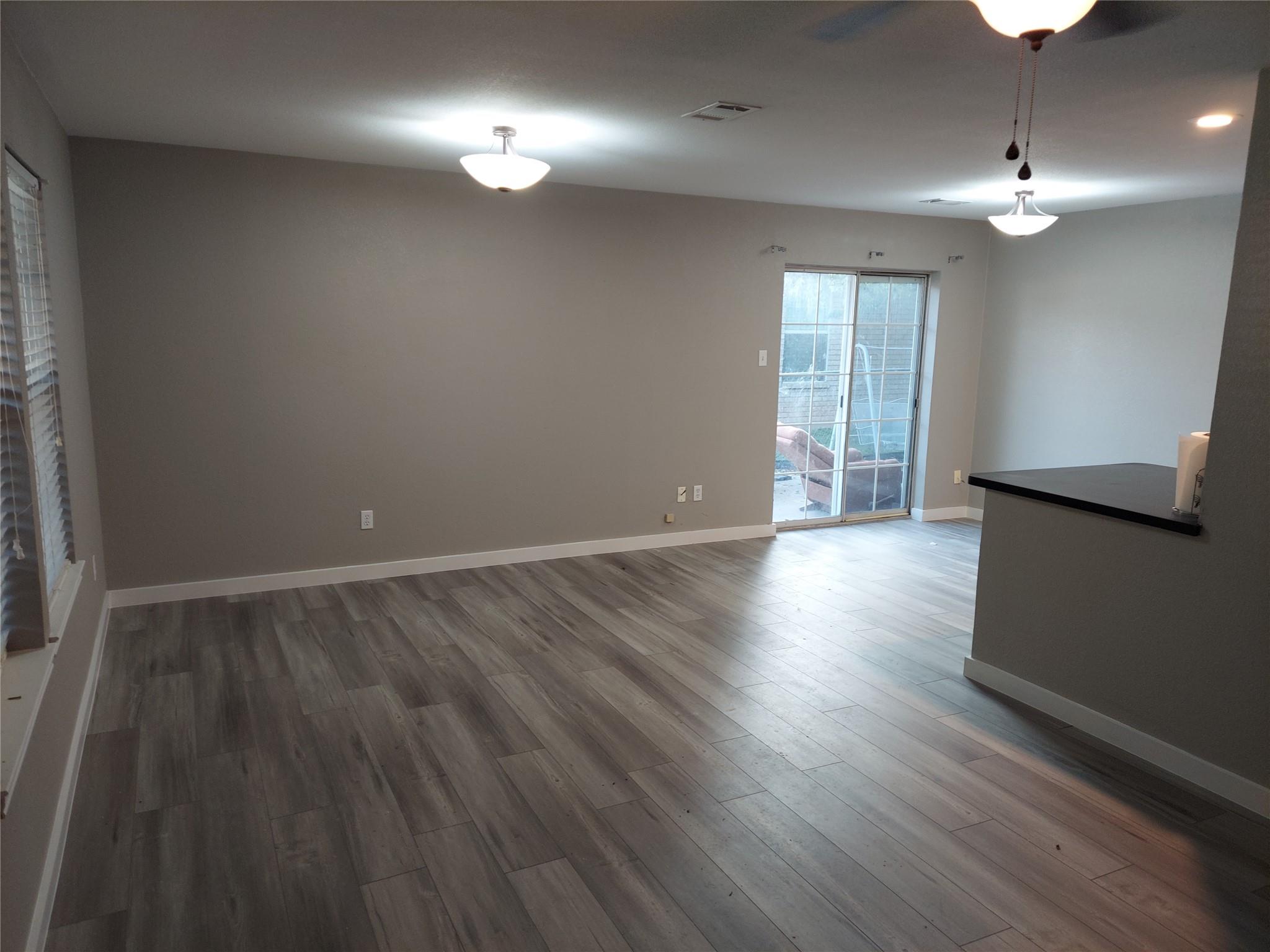 933 Valentine Avenue