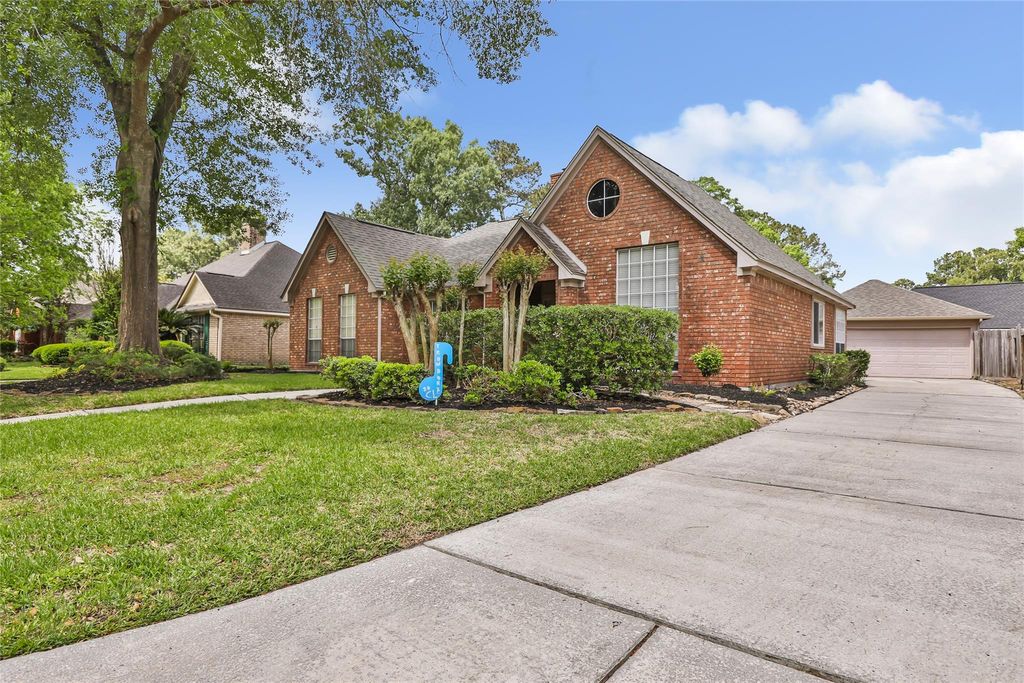 Photo of 4315 Terrace Pines Drive, Houston, TX 77345 (MLS # 38286247)