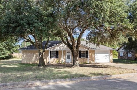 Photo of 170 Pine Meadows, Hempstead, TX 77445 (MLS # 43695228)