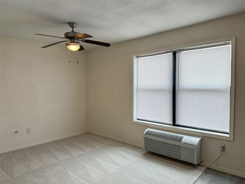 Photo of 4705 Lyons Avenue #11, Houston, TX 77020 (MLS # 11917150)