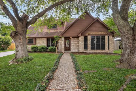 Photo of 15510 Tadworth Court, Houston, TX 77062 (MLS # 56966459)