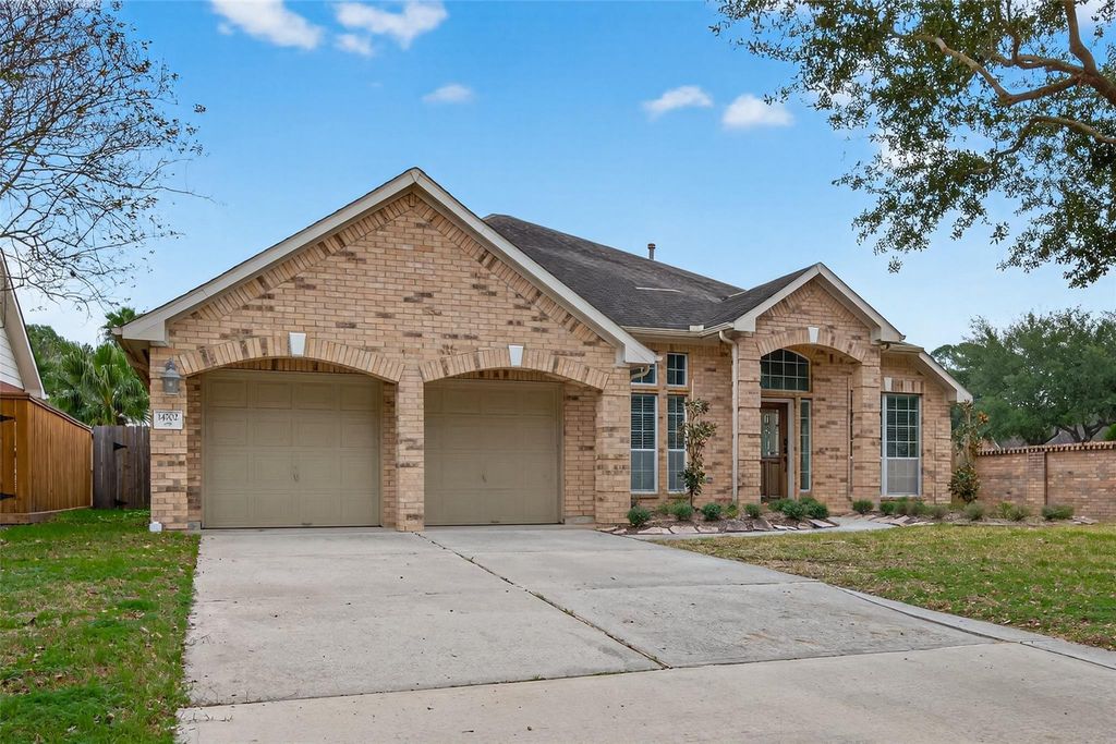 Photo of 14702 Arbor Trace Lane, Humble, TX 77396 (MLS # 29402838)