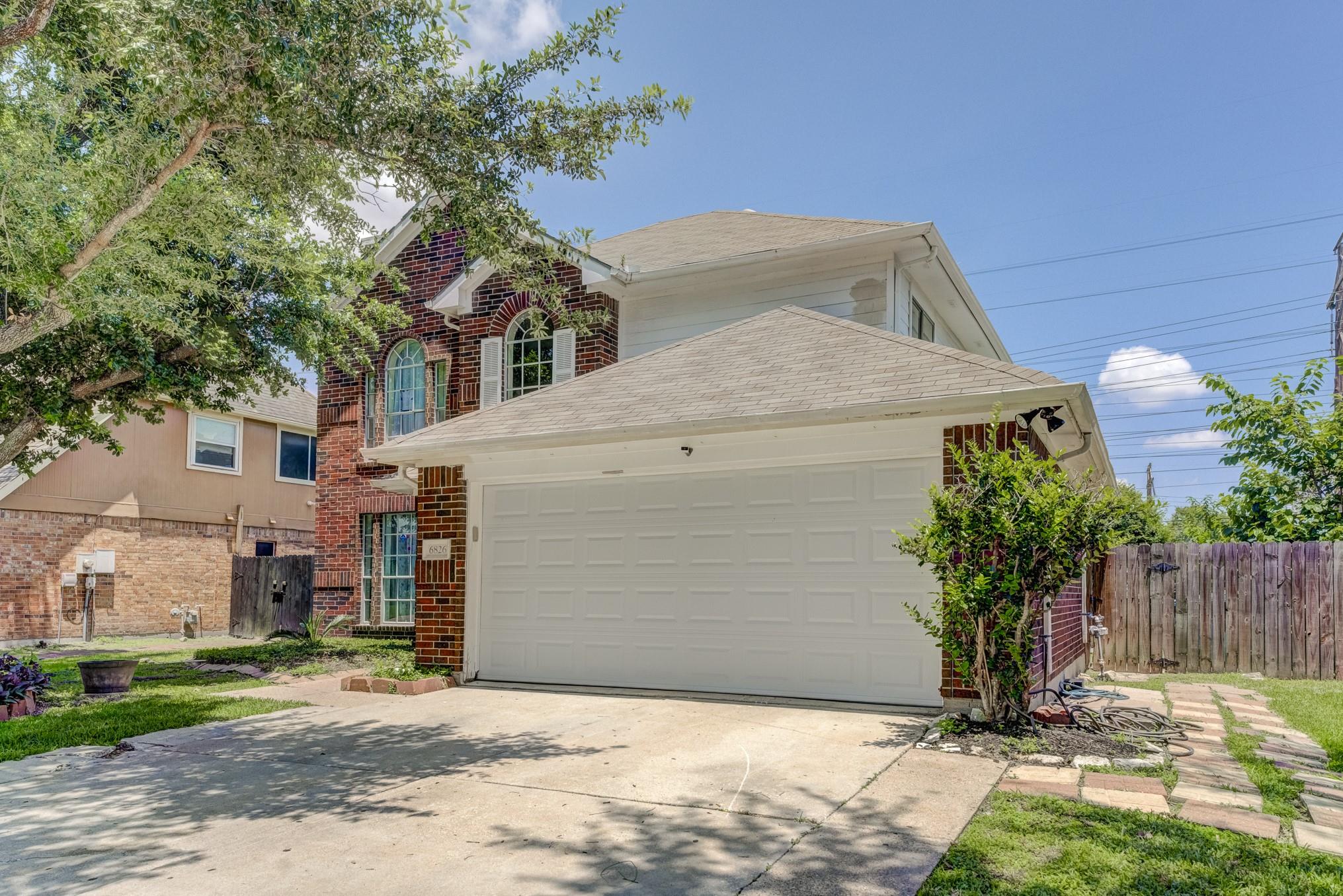 6826 River Bluff Drive