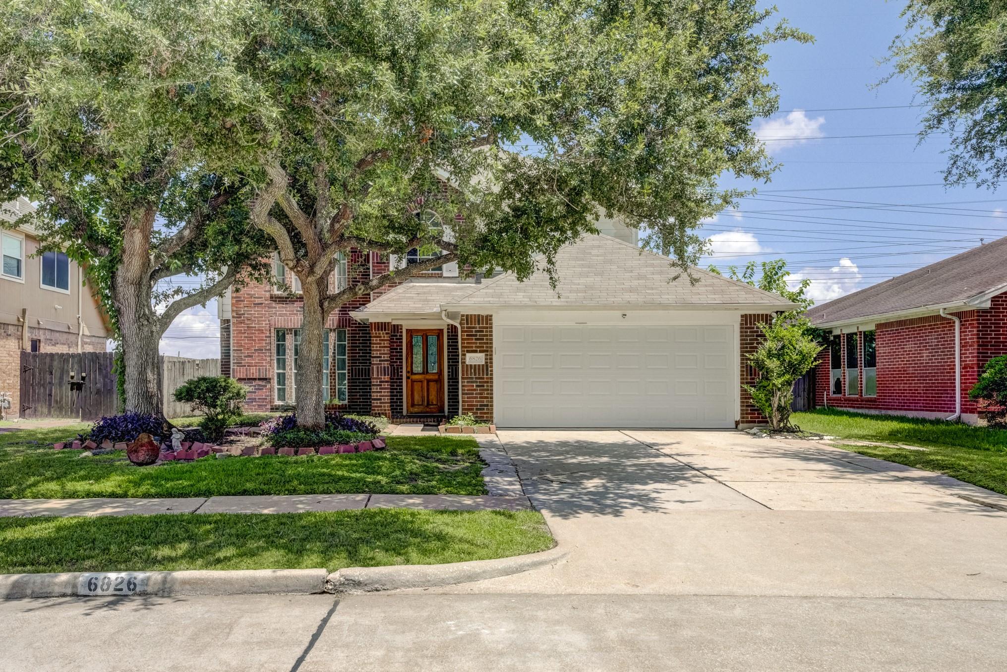 6826 River Bluff Drive