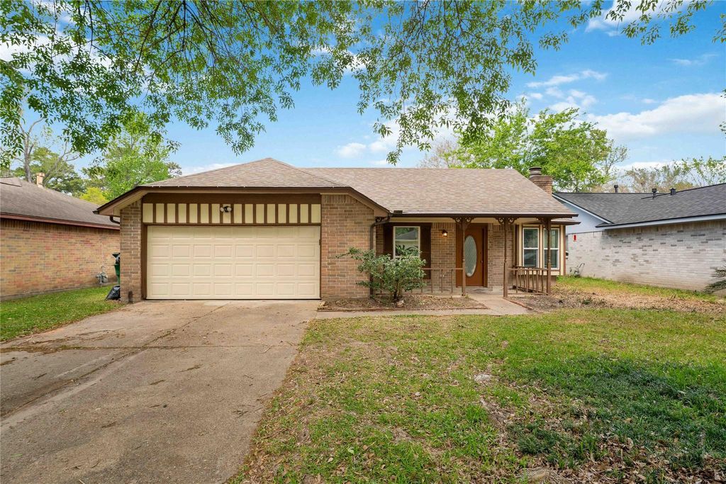 Photo of 2739 Meandering Trail, Houston, TX 77339 (MLS # 98926440)