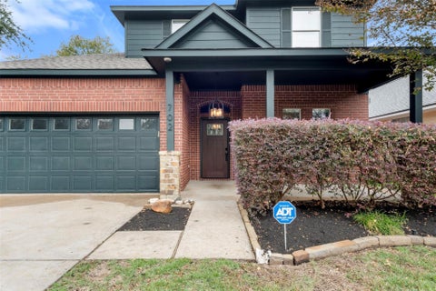 Photo of 702 Clayton Street, Tomball, TX 77375 (MLS # 27362953)