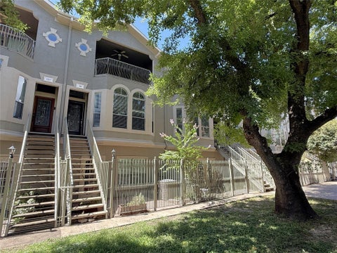 Townhouse For Rent - 118 Detering Street<br/> Harris County, Houston, TX 77007