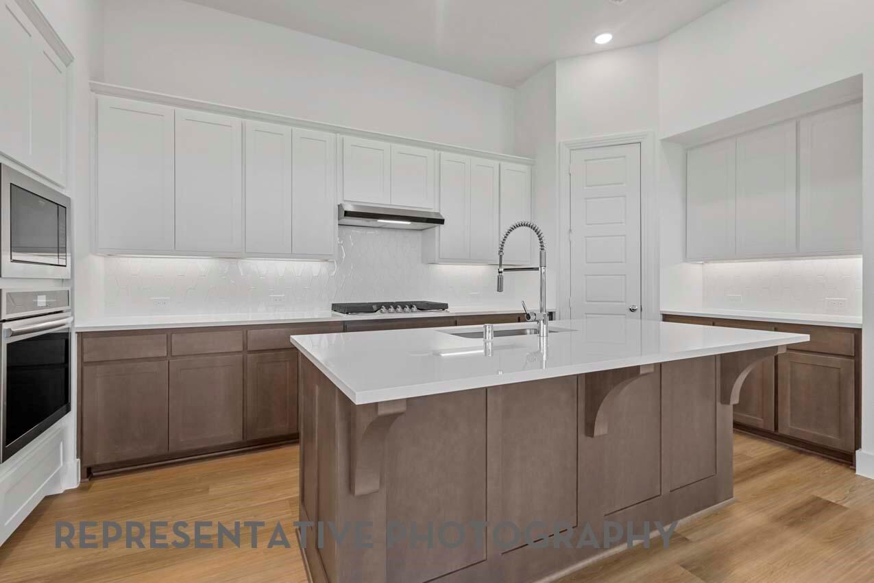 2814 Pathway Crest Lane