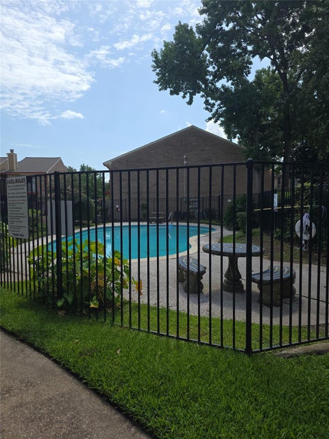 Condo For Sale - 12955 Woodforest Boulevard #81<br/> Harris County, Houston, TX 77015