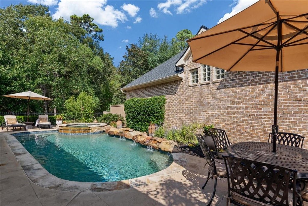 Photo of 5530 Regal Landing Drive, Kingwood, TX 77345 (MLS # 37435176)