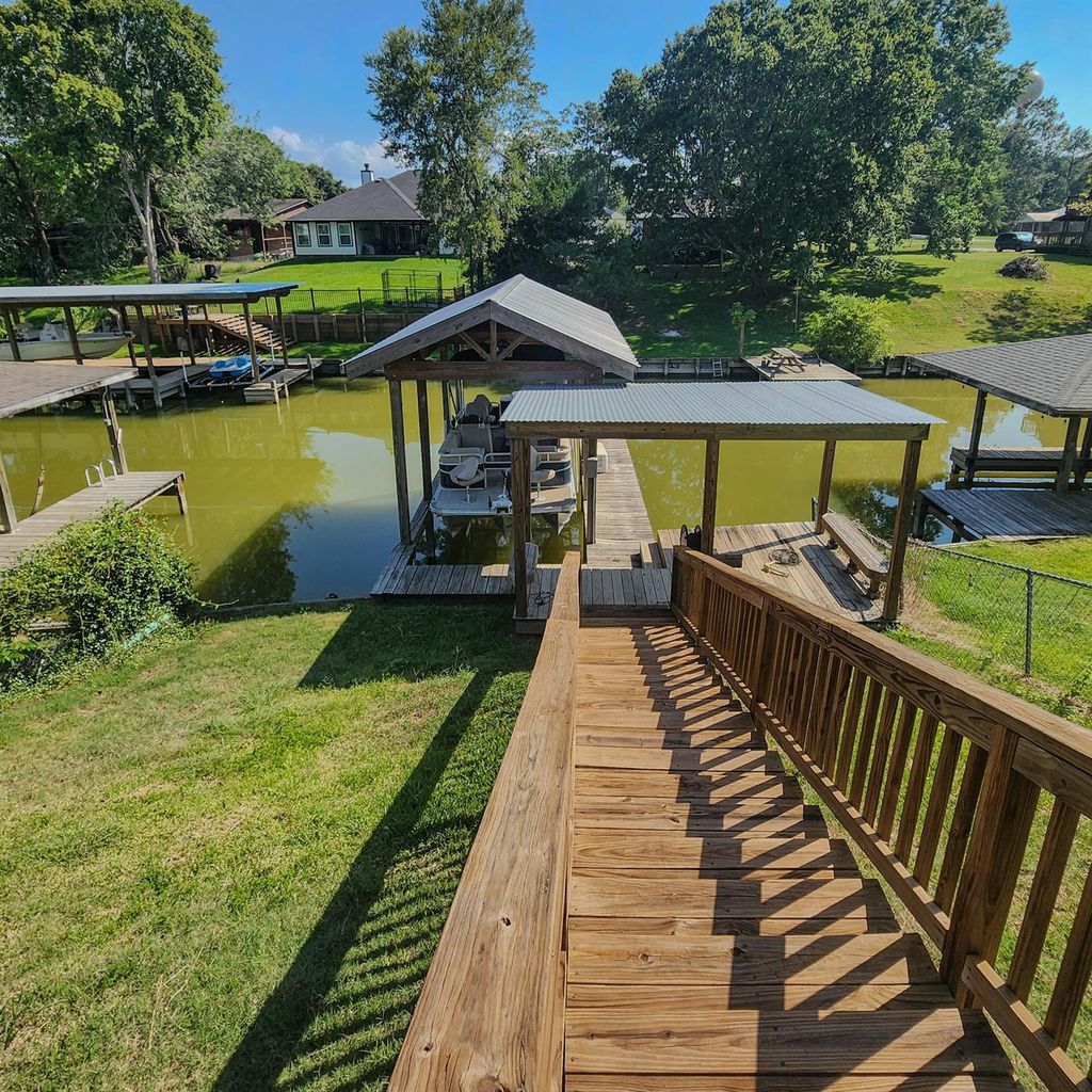 Photo of 278 Shelter Cove Drive, Livingston, TX 77351 (MLS # 59834912)