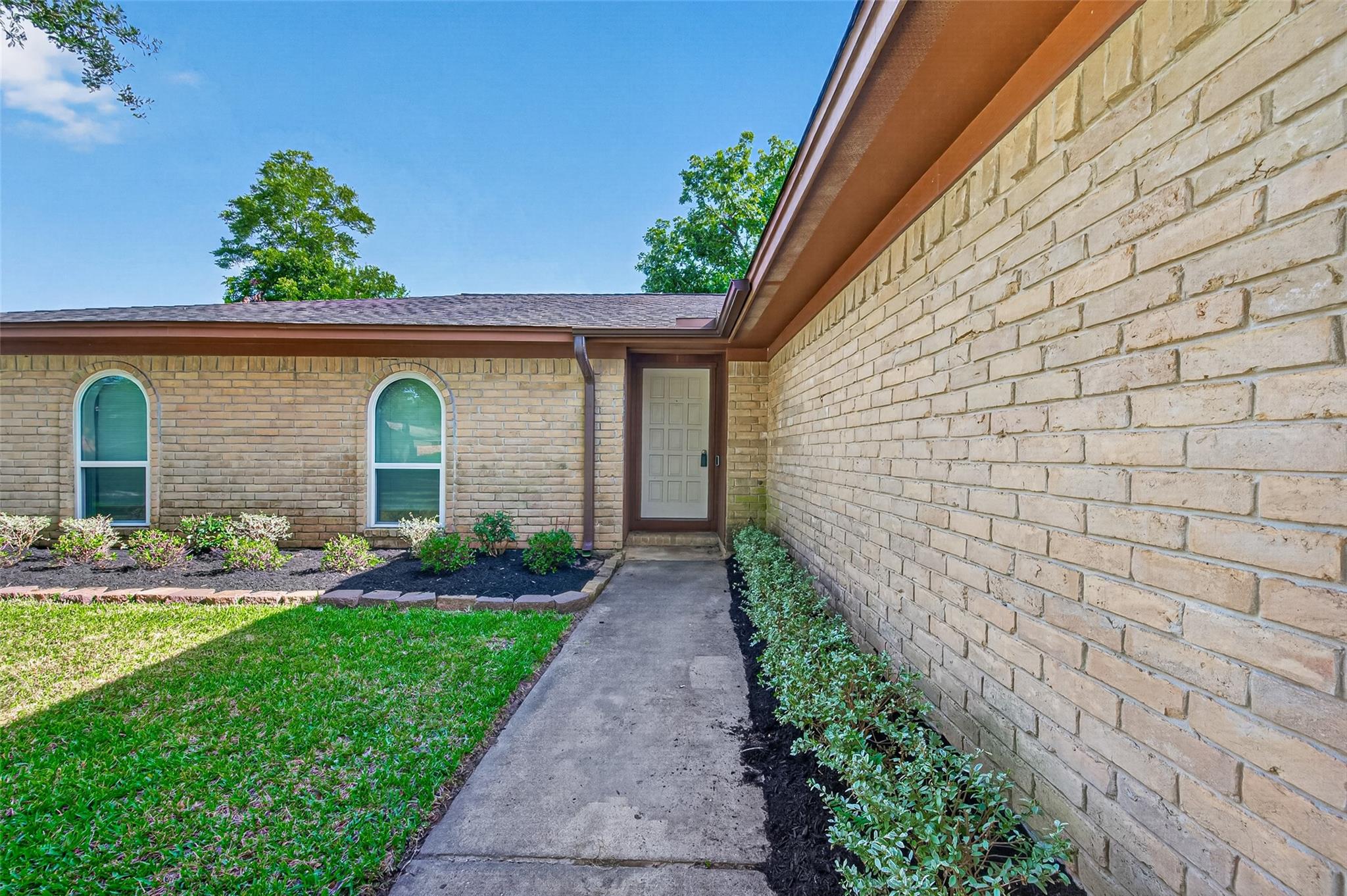 22823 Merrymount Drive