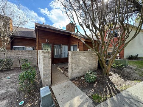 Photo of 3020 Windchase Blvd, Houston, TX 77082 (MLS # 15824841)