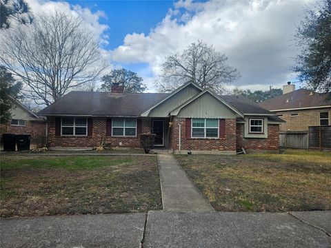 Photo of 6010 Cartagena Street, Houston, TX 77035 (MLS # 36087377)