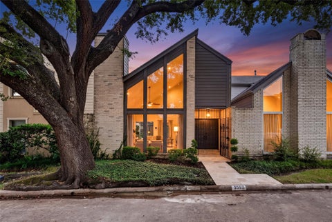 Photo of 9592 Doliver Drive, Houston, TX 77063 (MLS # 26360510)