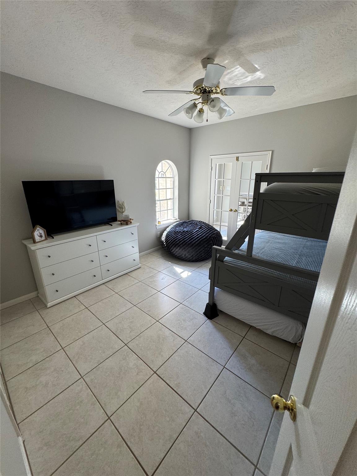 14024 Shoreline Drive