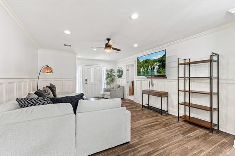 Tiny photo for 515 Foxglove Lane, Houston, TX 77076 (MLS # 13375982)