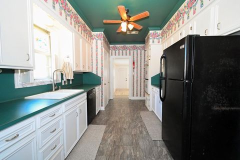 Tiny photo for 2801 Avenue I, Bay City, TX 77414 (MLS # 19049627)