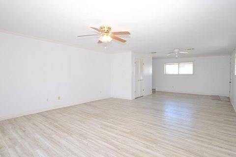 Tiny photo for 2801 Avenue I, Bay City, TX 77414 (MLS # 19049627)