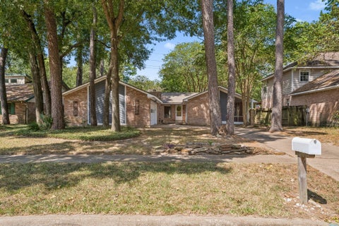Photo of 15119 Willow Branch Drive, Houston, TX 77070 (MLS # 70182188)