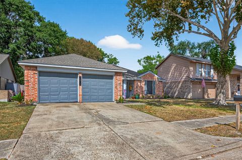 Photo of 2606 Owens Cross Drive, Houston, TX 77067 (MLS # 22153956)