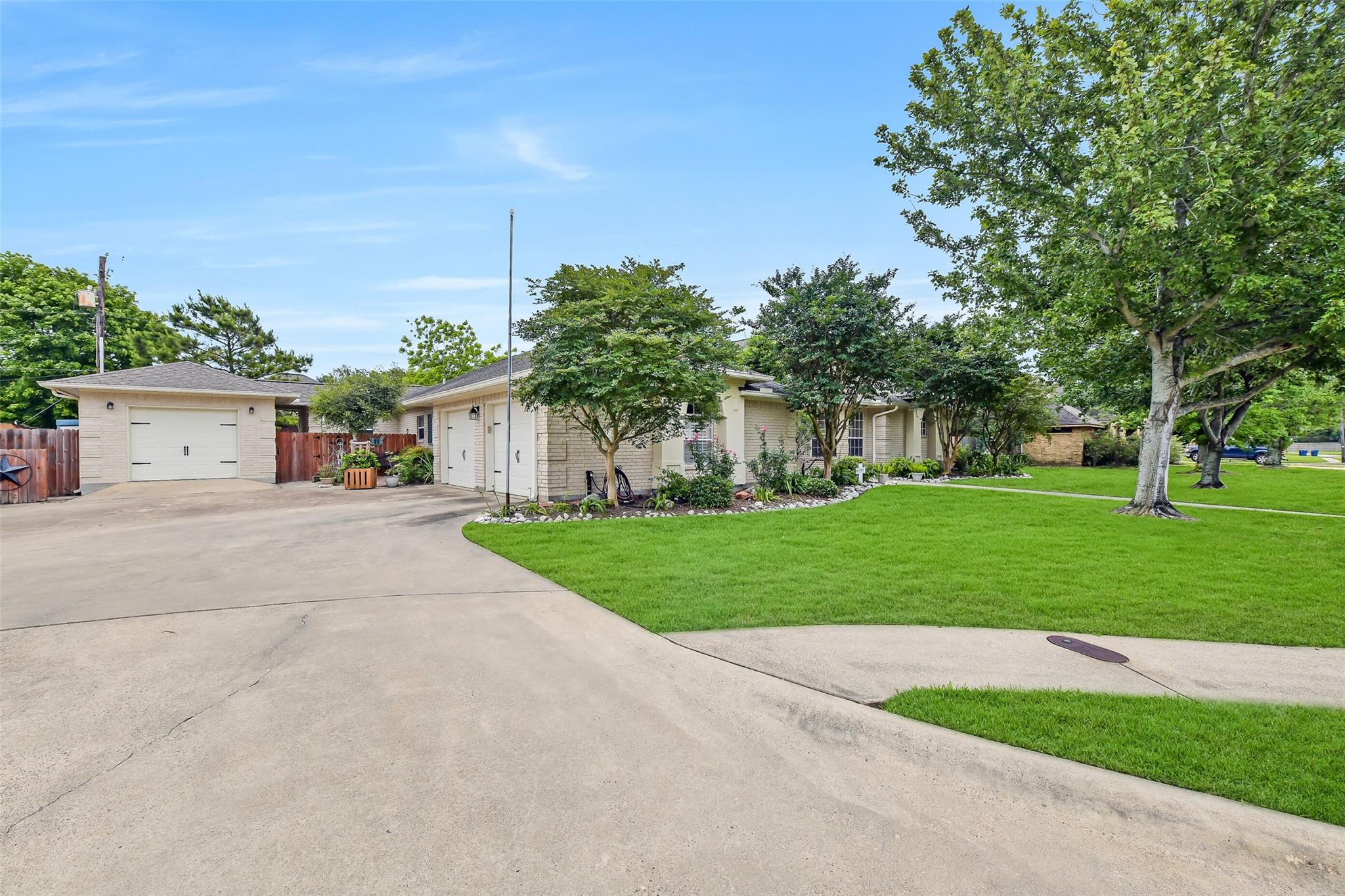 2810 Swallow Lane
