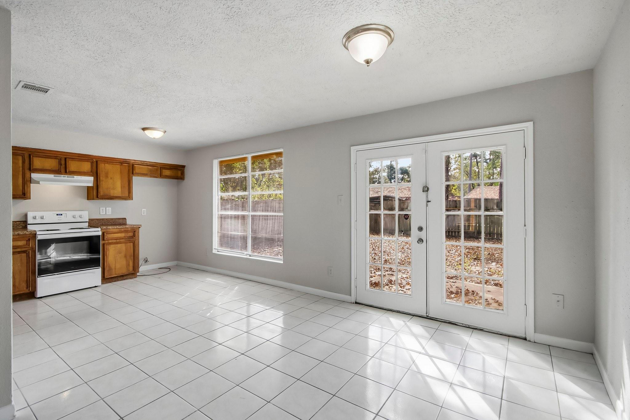 6922 Foxwick Lane