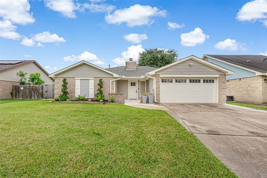 Photo of 2802 Park Meadows Avenue, Deer Park, TX 77536 (MLS # 69236043)
