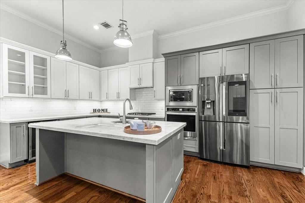 Photo of 11012 Avenu Malkenu Avenue, Houston, TX 77043 (MLS # 45656624)