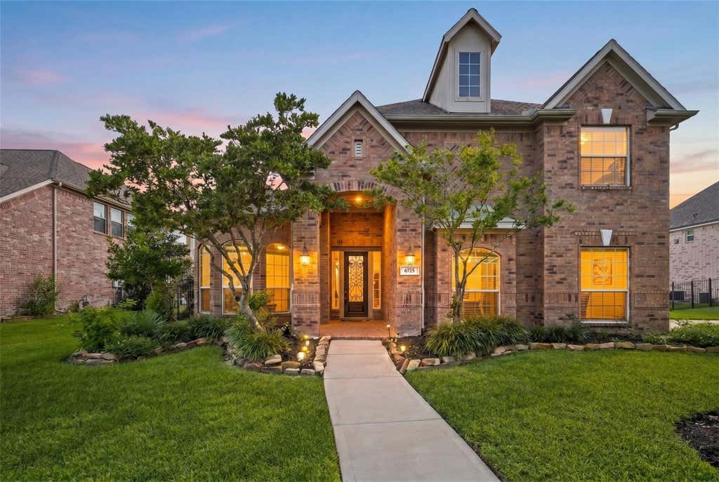 Photo of 6715 W Titan Springs Drive, Spring, TX 77389 (MLS # 55878469)