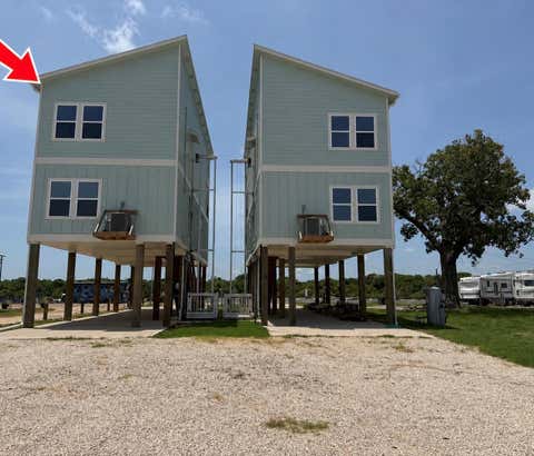 Photo of 438 Private Road 670, Matagorda, TX 77457 (MLS # 21373879)