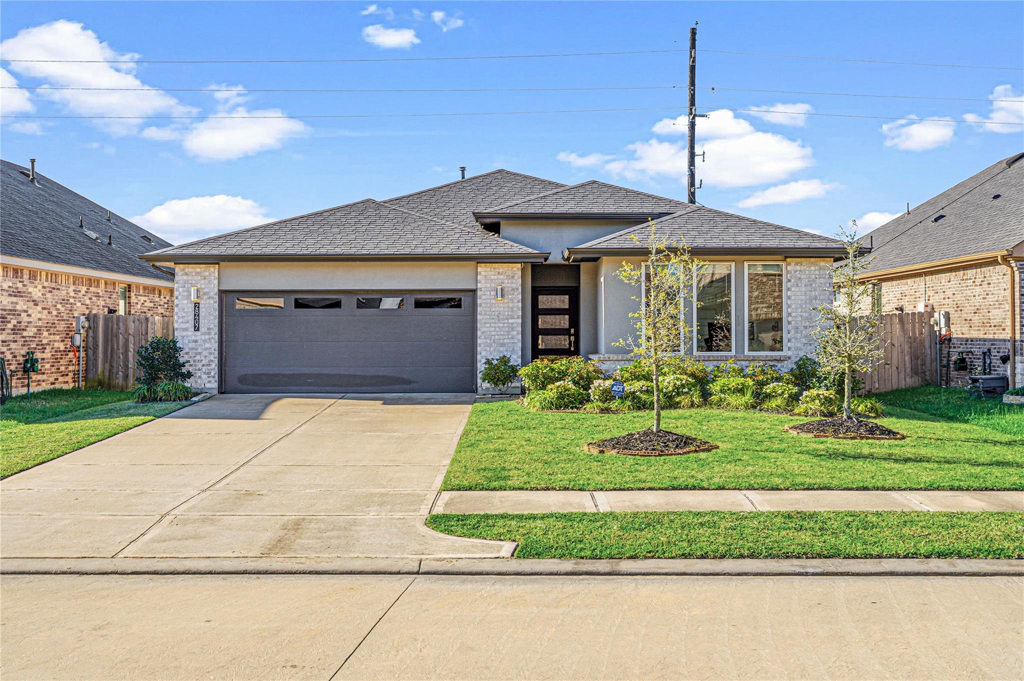 28407 Hannahs Harbor Lane