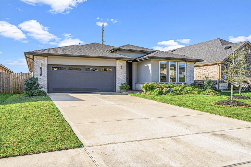 Photo of 28407 Hannahs Harbor Lane, Katy, TX 77494 (MLS # 44022401)