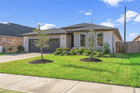 Photo of 28407 Hannahs Harbor Lane, Katy, TX 77494 (MLS # 44022401)