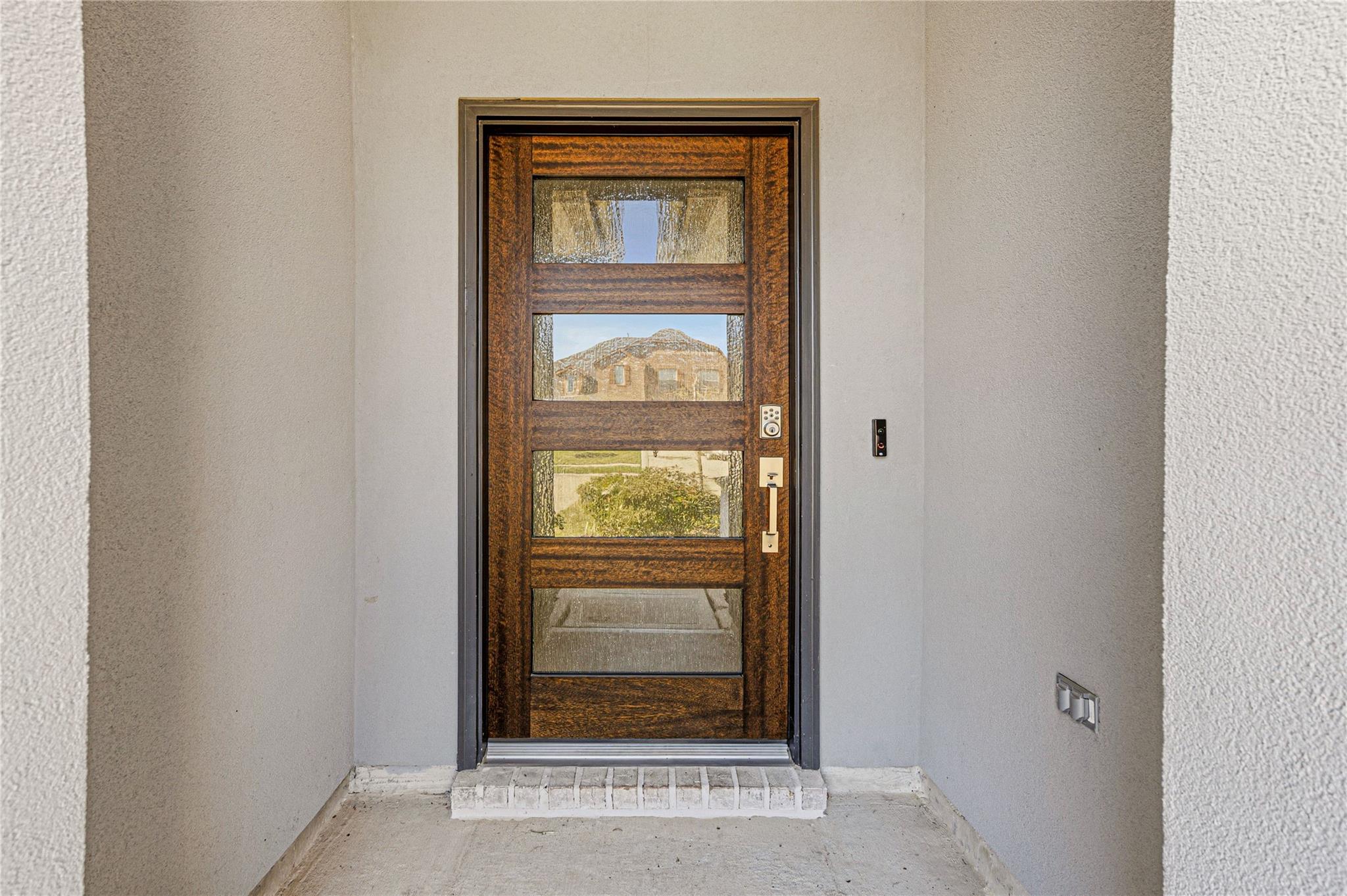 28407 Hannahs Harbor Lane