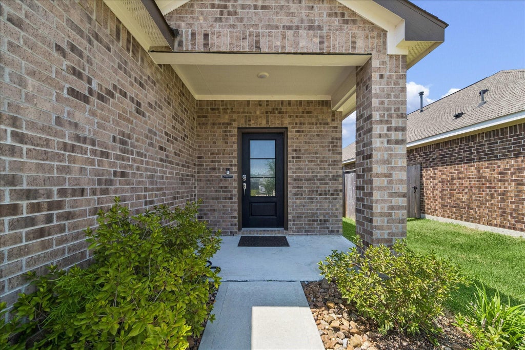 Photo of 6307 Arcadia Sound Lane, Kingwood, TX 77365 (MLS # 36148404)