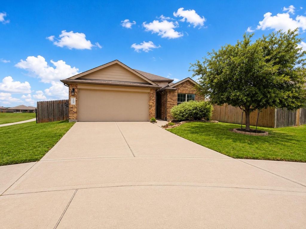 Photo of 3942 Hybrid Court, Baytown, TX 77521 (MLS # 54546591)