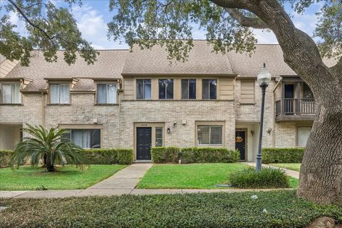 Photo of 15338 Falmouth Avenue #1/419, Houston, TX 77084 (MLS # 16003025) Photo of 15338 Falmouth Avenue #1/419, Houston, TX 77084 (MLS # 16003025)